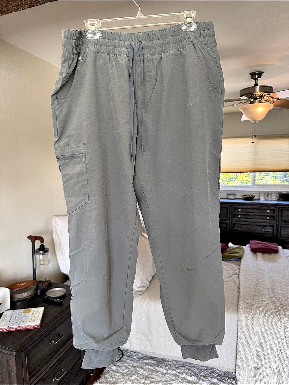 FIGS Technical Collection Cargo Pants Light Green XL